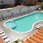 Апарт-готель Tourist Complex Rose Village