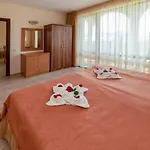 Апарт-готель Tourist Complex Rose Village
