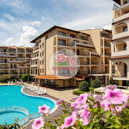 Tourist Complex Rose Village Hotel apartamentowy 3*