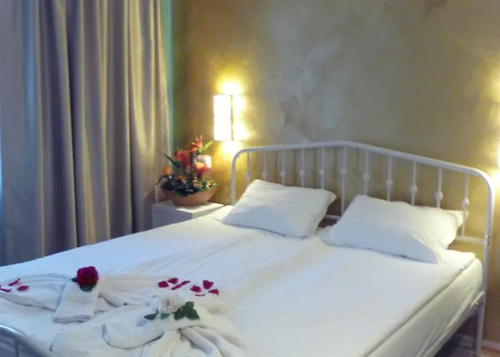 Апарт-готель Tourist Complex Rose Village 2*