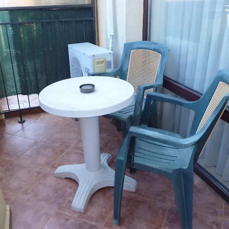 Rose Village Aparthotel