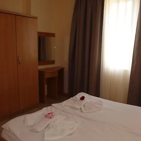 Rose Village Aparthotel 2*