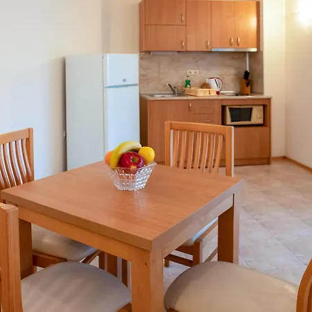 Апартхотел Tourist Complex Rose Village