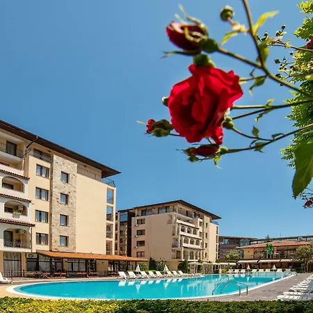 Tourist Complex Rose Village ساني بيتش