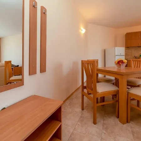 Tourist Complex Rose Village Ξενοδοχείο με διαμερίσματα